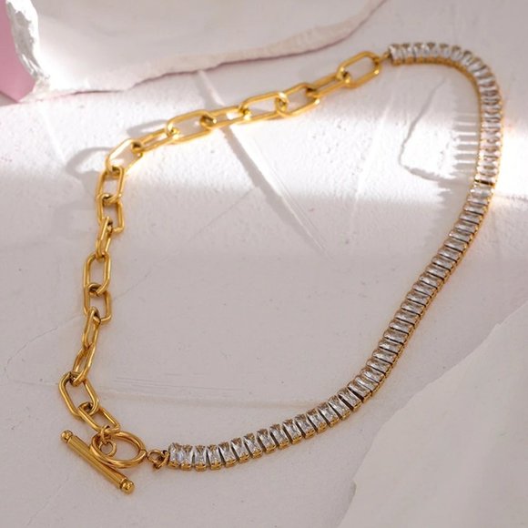 New 18K Gold Plated Baguette Diamond Link Chain Circle Bar Toggle Necklace - Picture 1 of 8
